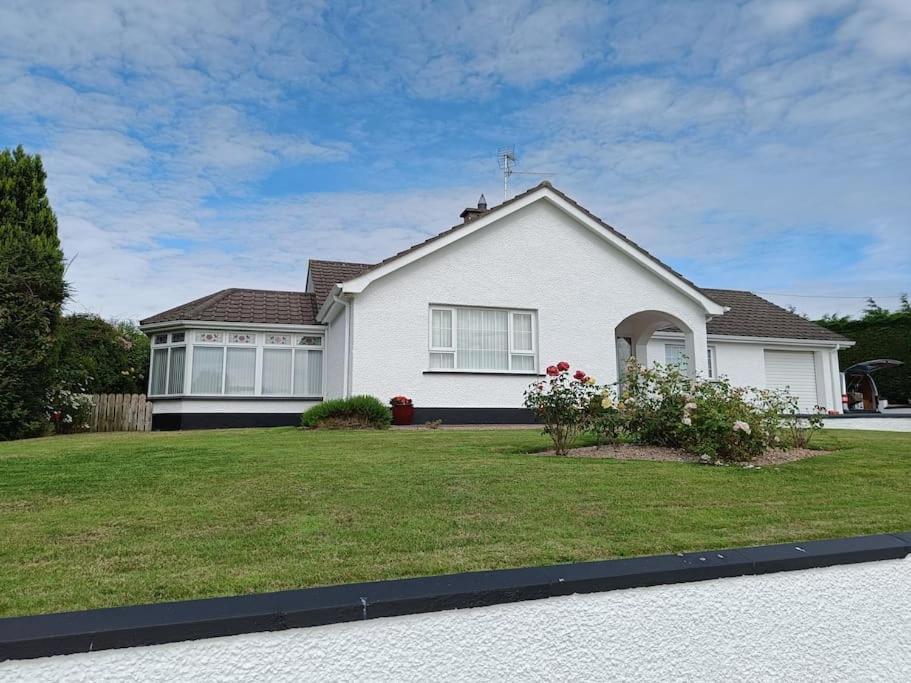 Bellaghy Hillview Houseヴィラ エクステリア 写真